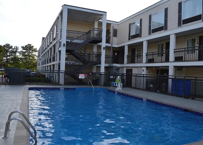 Days Inn By Wyndham Marietta-Atlanta-Delk Road