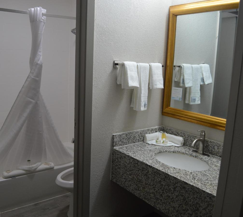 Days By Wyndham Marietta-atlanta-delk Road Hotel