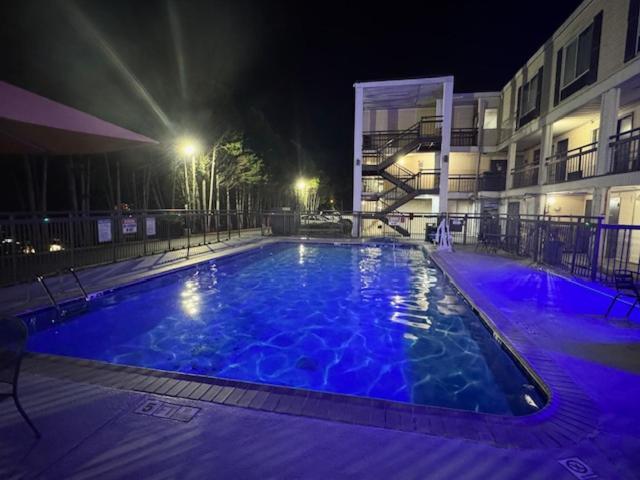 Days By Wyndham Marietta-atlanta-delk Road Hotel