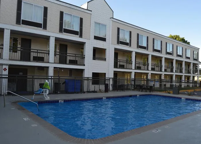 Days Inn By Wyndham Marietta-Atlanta-Delk Road