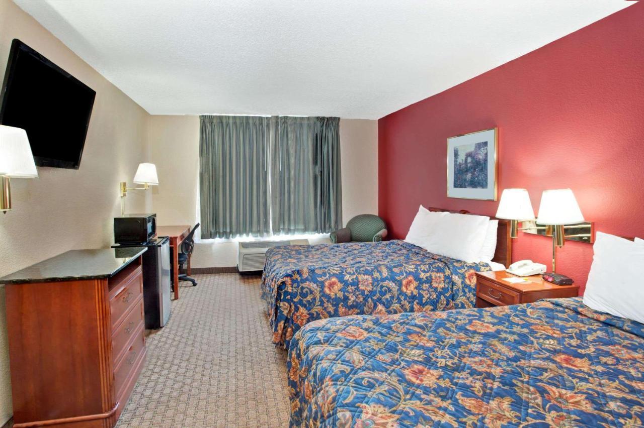 Days By Wyndham Marietta-atlanta-delk Road 2* Marietta