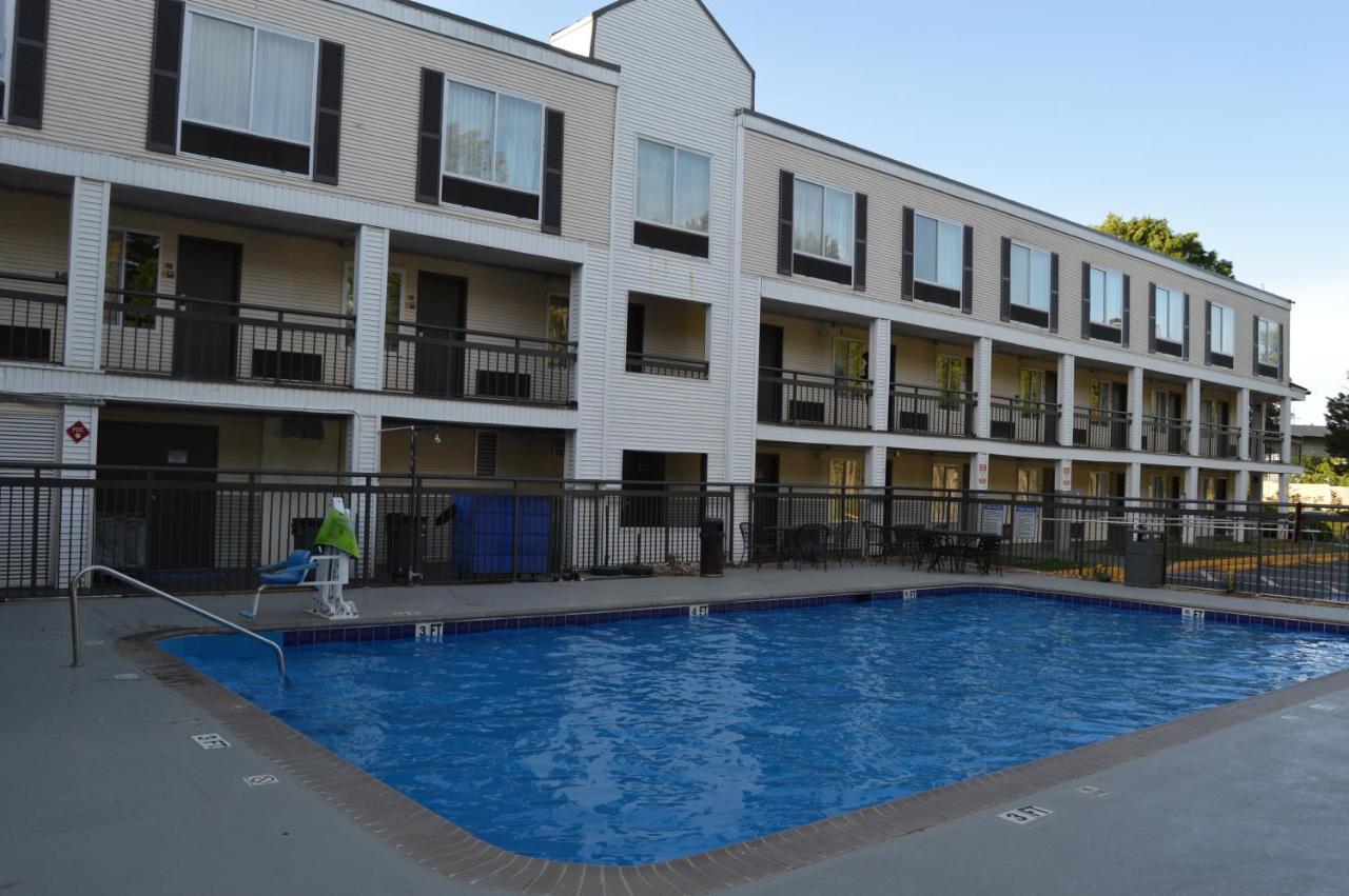 Days By Wyndham Marietta-atlanta-delk Road 2* Marietta